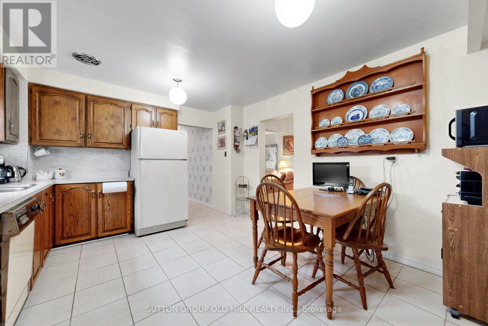659 Balmoral Drive, Brampton, Ontario  L6T 1W8 - Photo 12 - W13109932