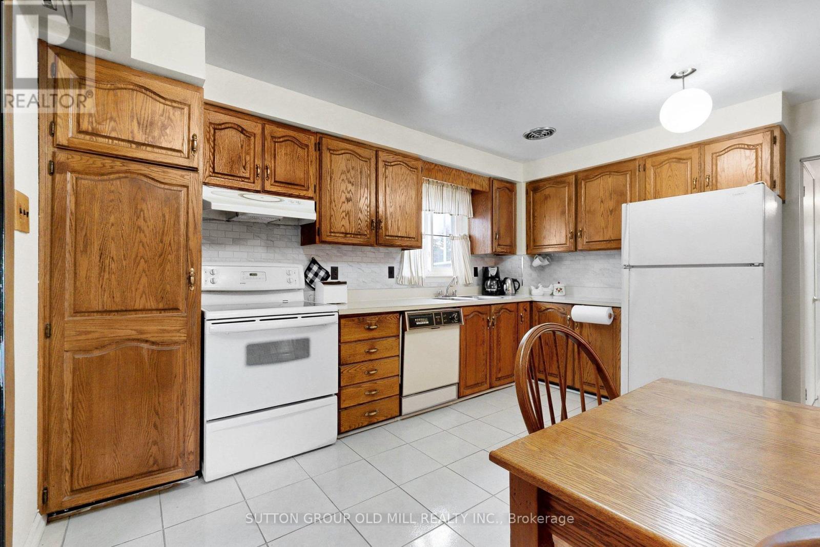 659 Balmoral Drive, Brampton, Ontario  L6T 1W8 - Photo 13 - W13109932