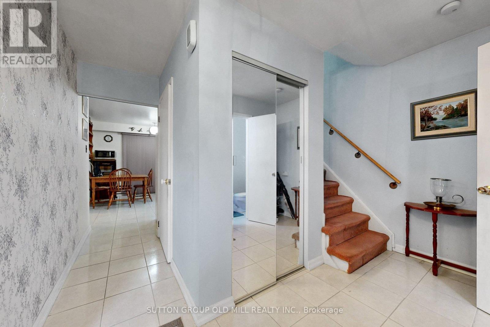 659 Balmoral Drive, Brampton, Ontario  L6T 1W8 - Photo 3 - W13109932