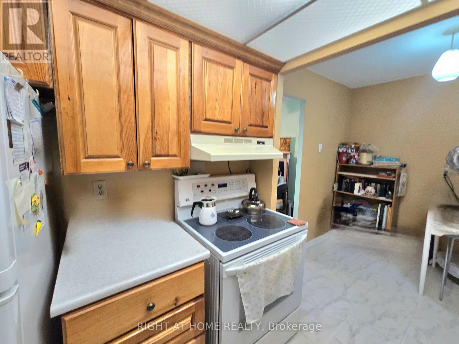 1106 - 2542 Argyle Road, Mississauga, Ontario  L5B 2H5 - Photo 6 - W13109954