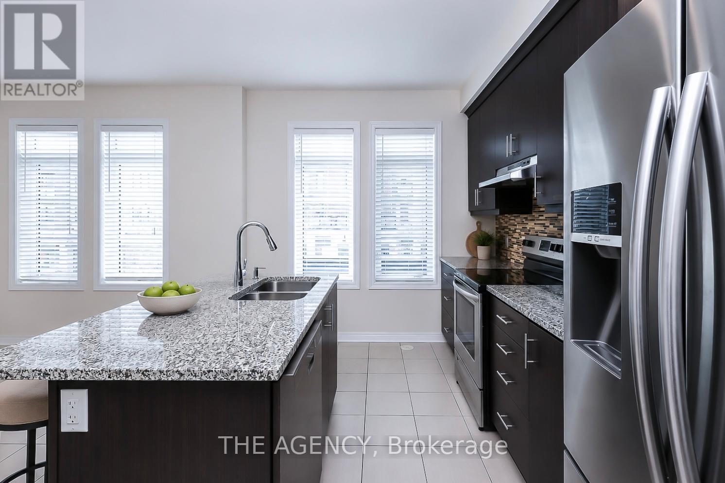 3053 Preserve Drive, Oakville, Ontario  L6M 0W7 - Photo 7 - W13109980