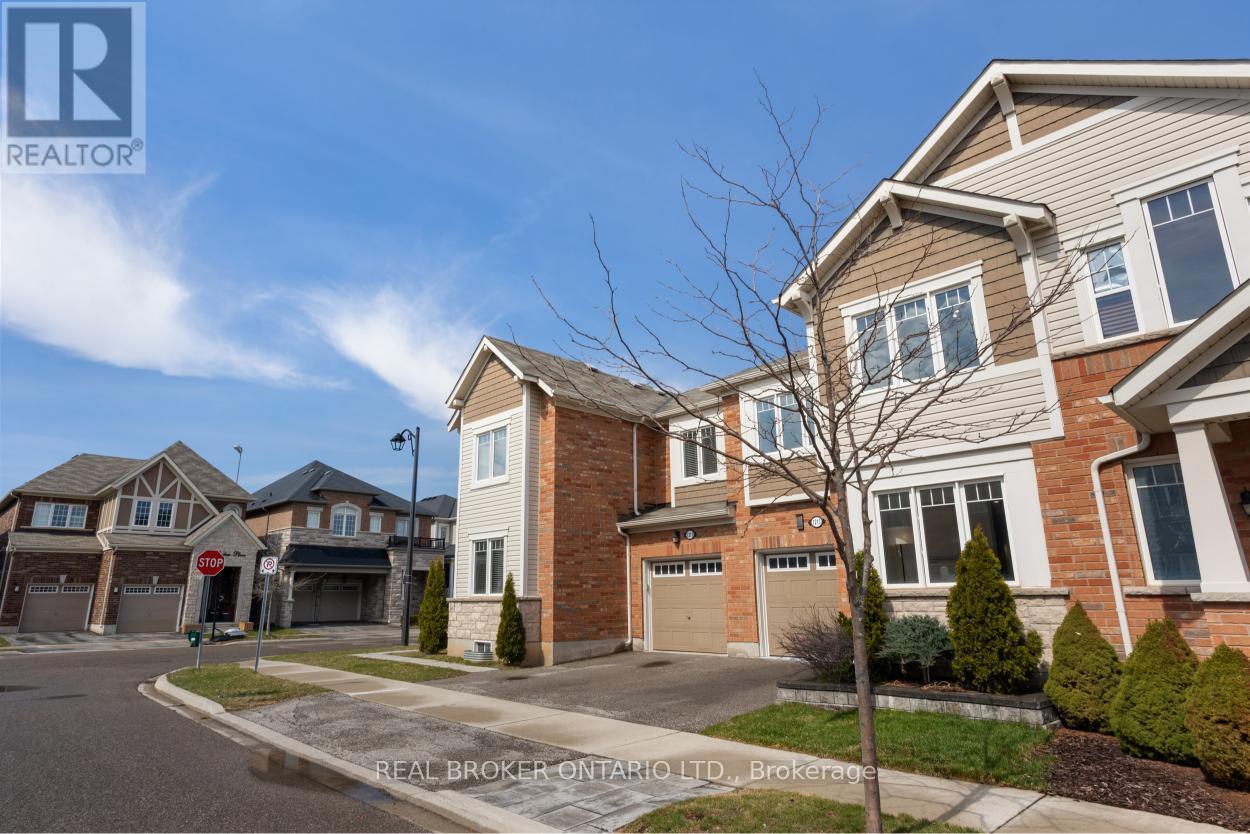1213 Mulroney Heights, Milton, Ontario  L9E 1B9 - Photo 2 - W13110014