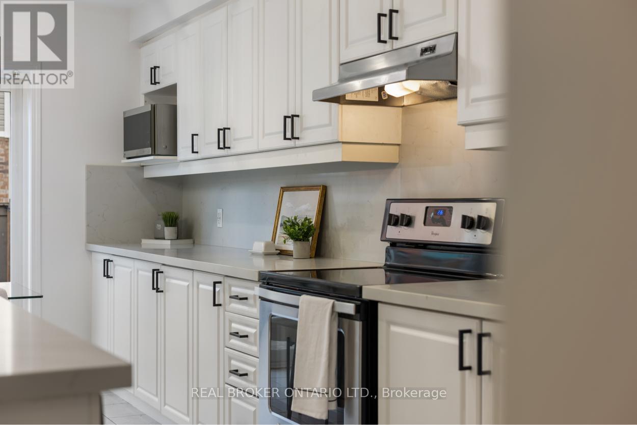 1213 Mulroney Heights, Milton, Ontario  L9E 1B9 - Photo 23 - W13110014