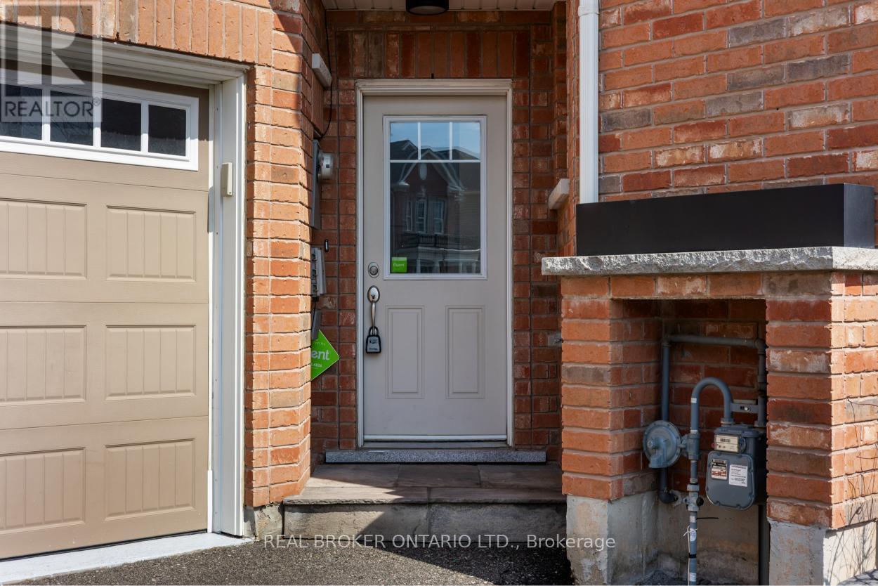 1213 Mulroney Heights, Milton, Ontario  L9E 1B9 - Photo 42 - W13110014