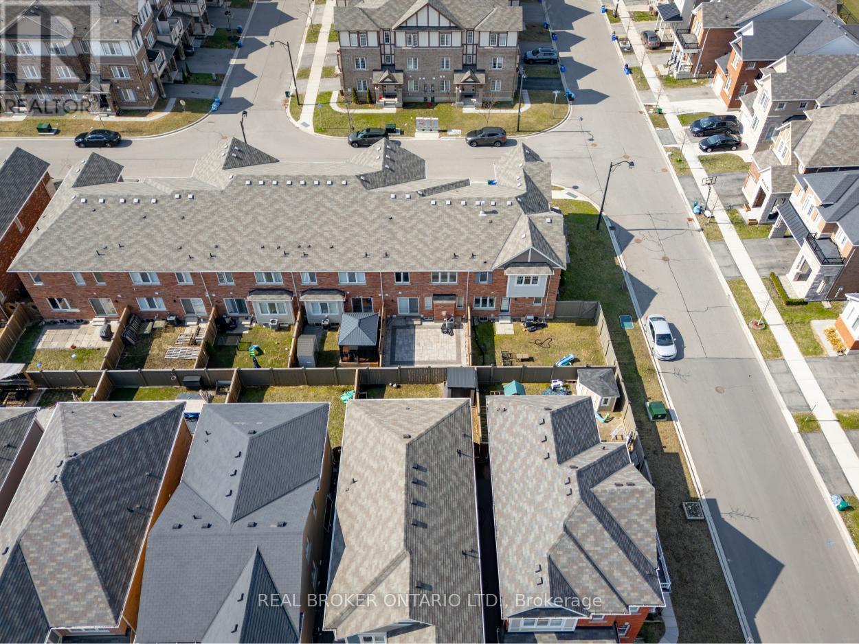 1213 Mulroney Heights, Milton, Ontario  L9E 1B9 - Photo 47 - W13110014