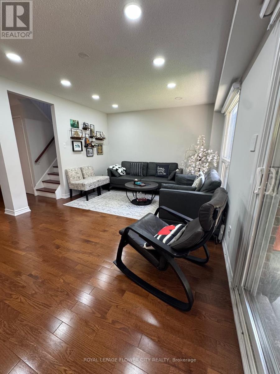 4102 Bishopstoke Lane W, Mississauga, Ontario  L4Z 1M5 - Photo 3 - W13110028