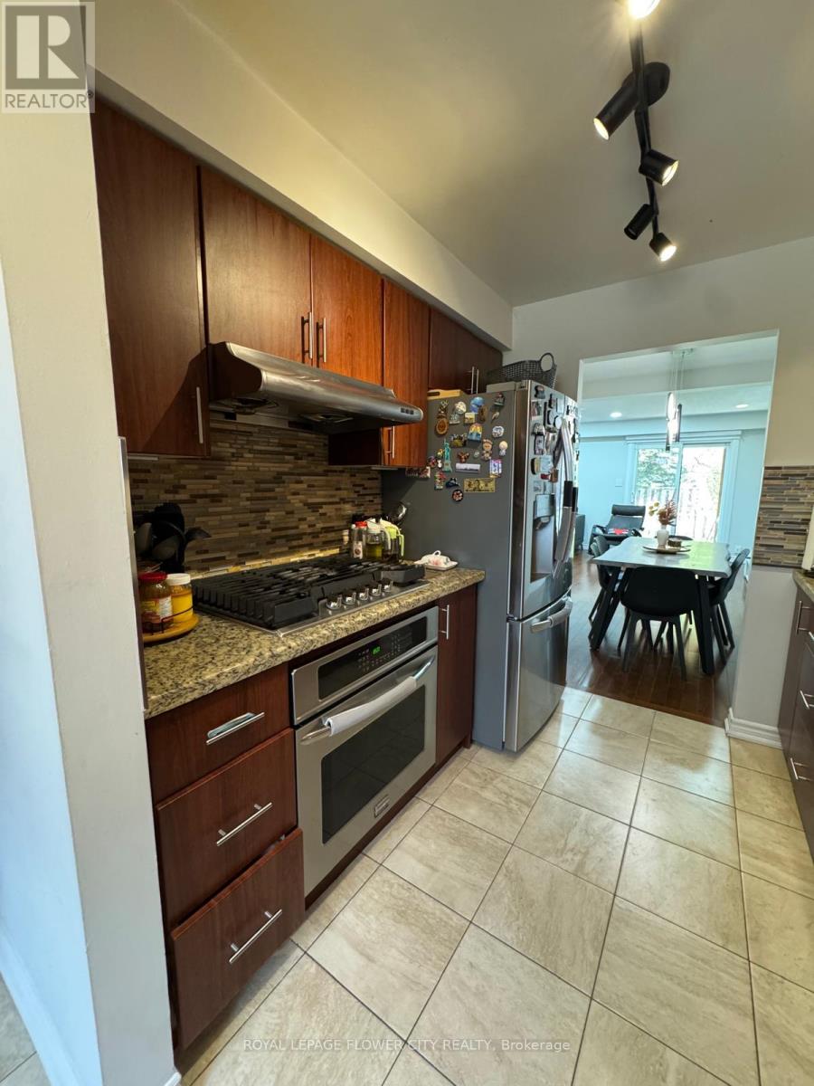 4102 Bishopstoke Lane W, Mississauga, Ontario  L4Z 1M5 - Photo 9 - W13110028