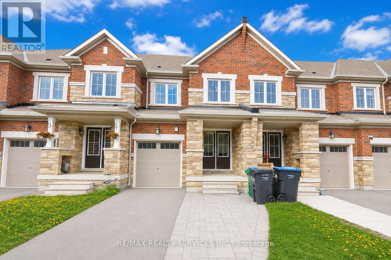 124 GOLDEN SPRINGS DRIVE, Brampton, Ontario