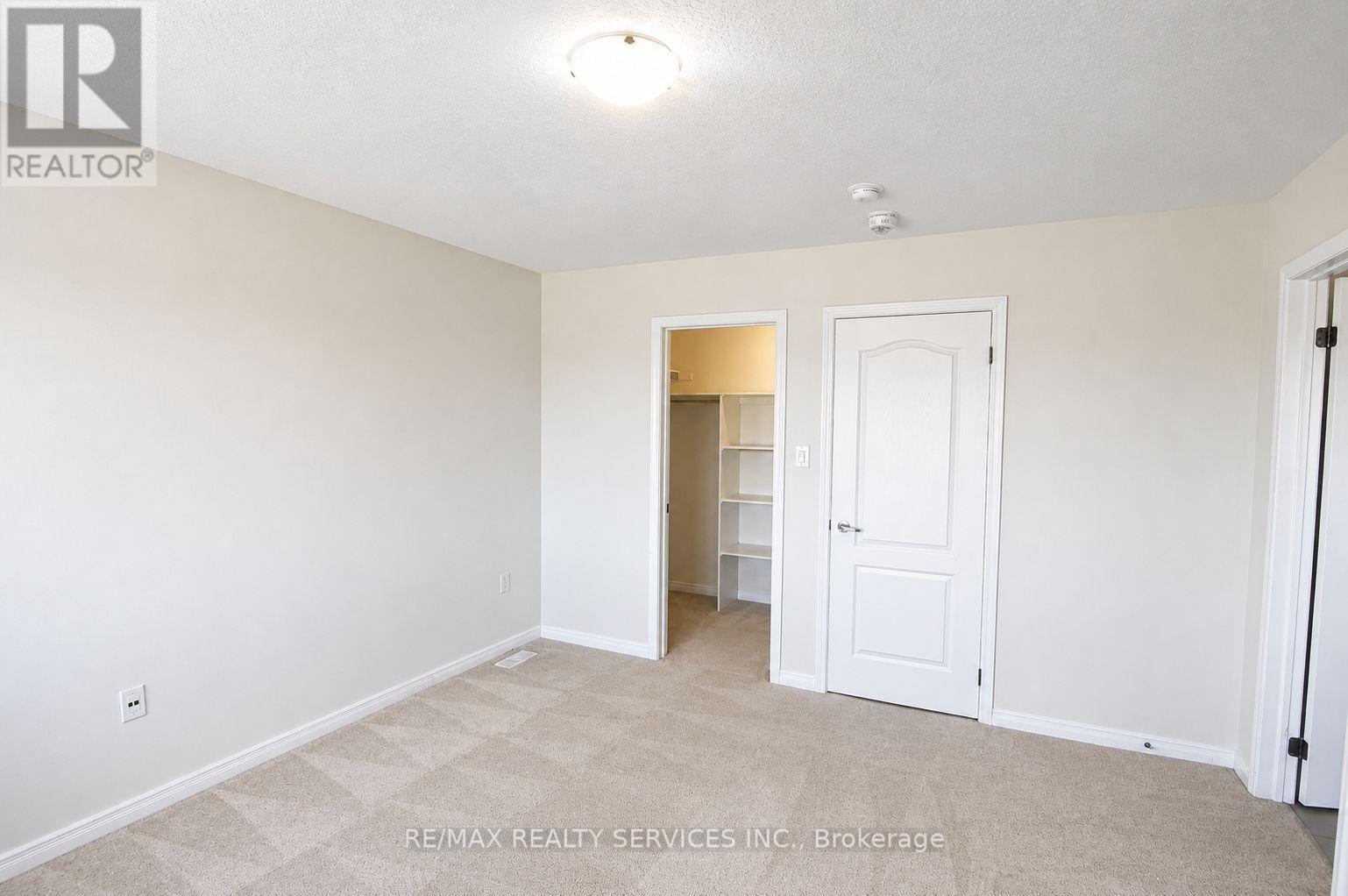 124 Golden Springs Drive, Brampton, Ontario  L7A 0C7 - Photo 10 - W13110044