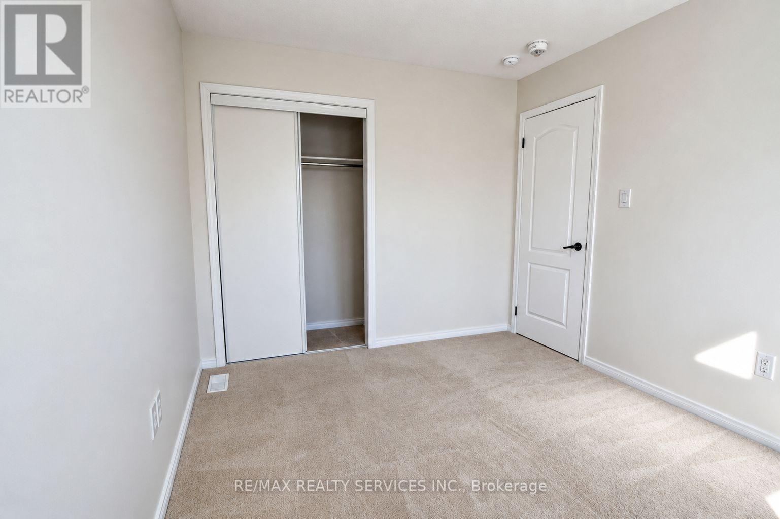 124 Golden Springs Drive, Brampton, Ontario  L7A 0C7 - Photo 17 - W13110044