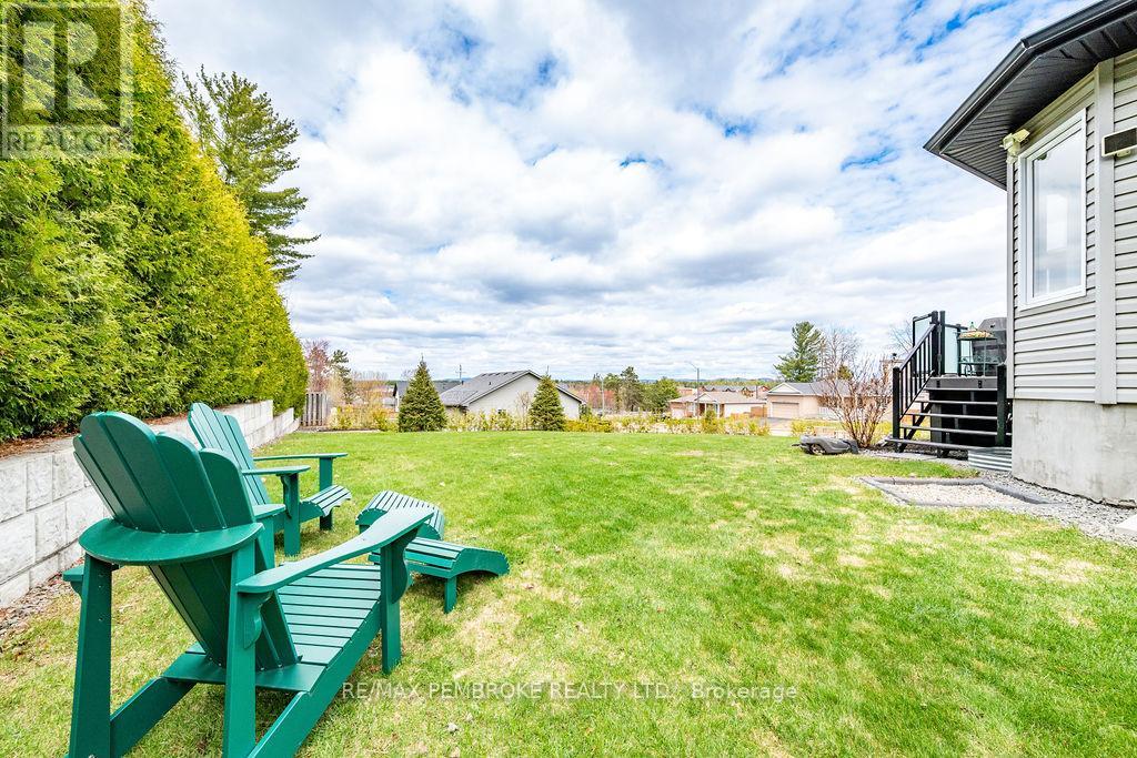 19 Nick Street, Petawawa, Ontario  K8H 0C2 - Photo 39 - X13109794