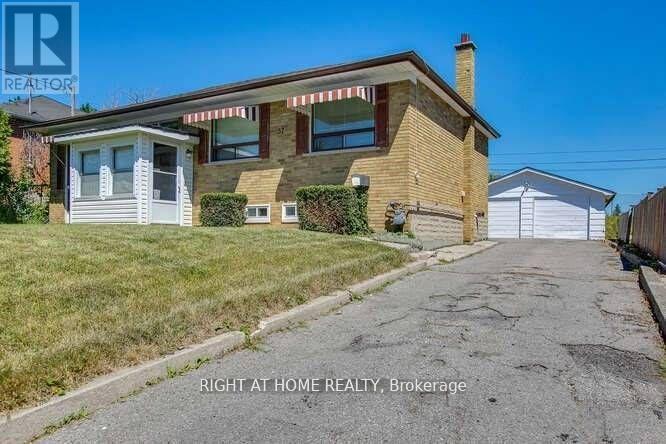MAIN FLOOR - 57 WILSTEAD DRIVE, Newmarket, Ontario
