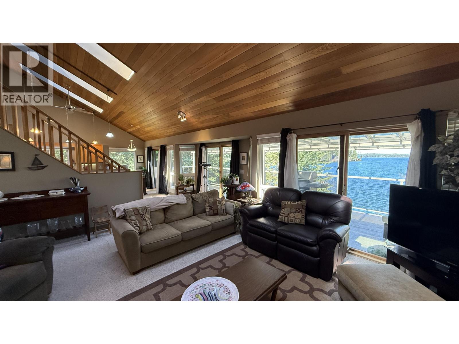 8187 Cottonwood Bay Road, Bridge Lake, British Columbia  V0K 1X2 - Photo 3 - R3121792