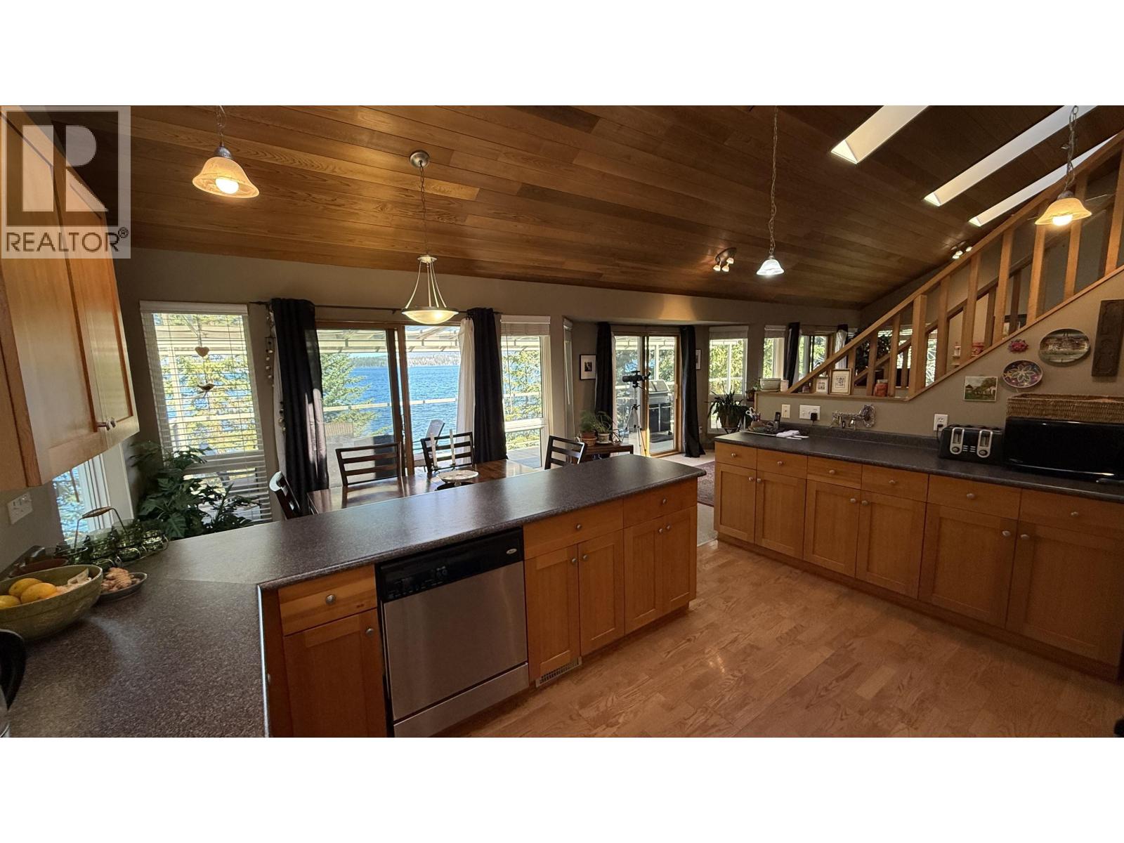 8187 Cottonwood Bay Road, Bridge Lake, British Columbia  V0K 1X2 - Photo 8 - R3121792