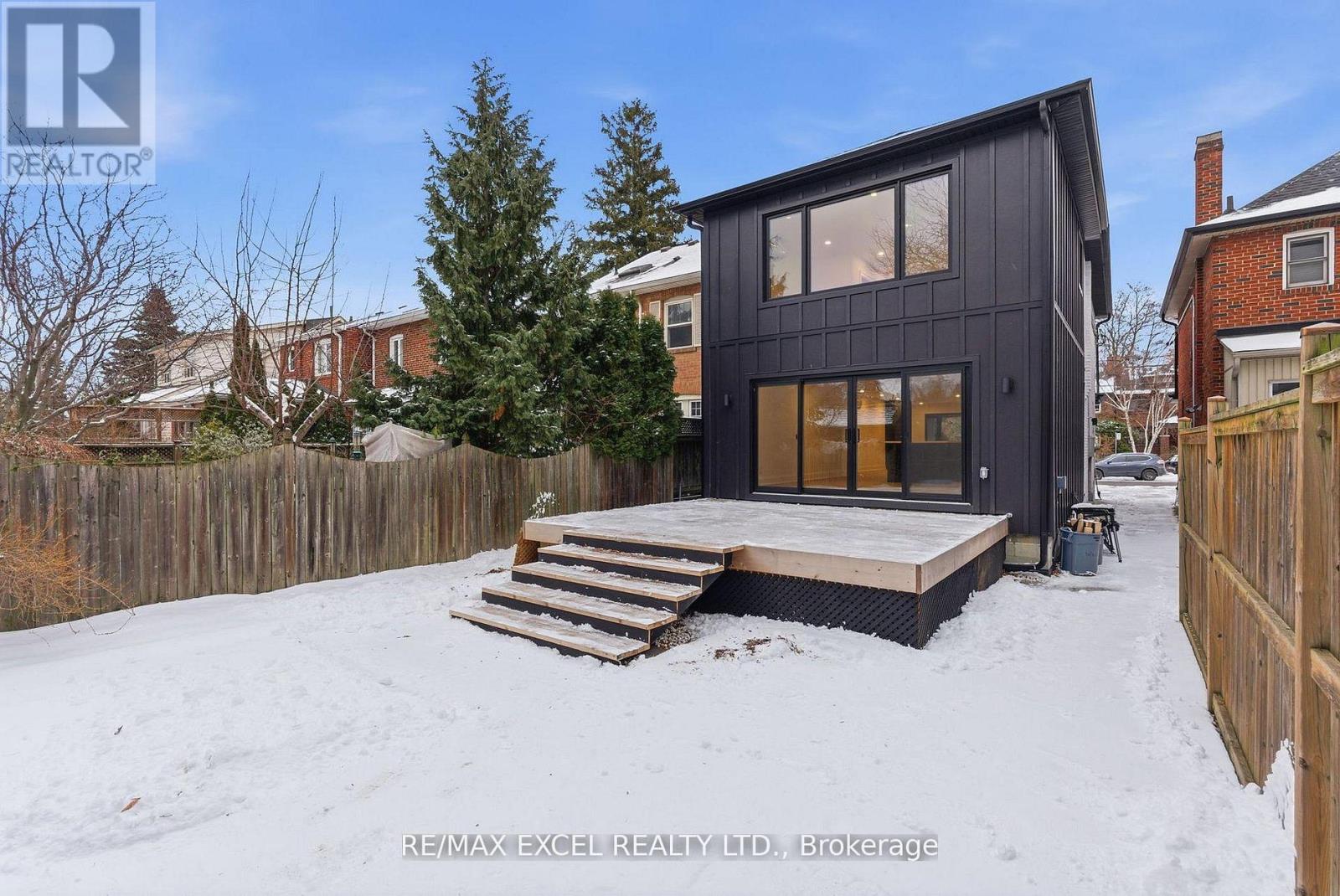 34 Raymond Avenue, Toronto, Ontario  M6S 2B3 - Photo 34 - W13044514