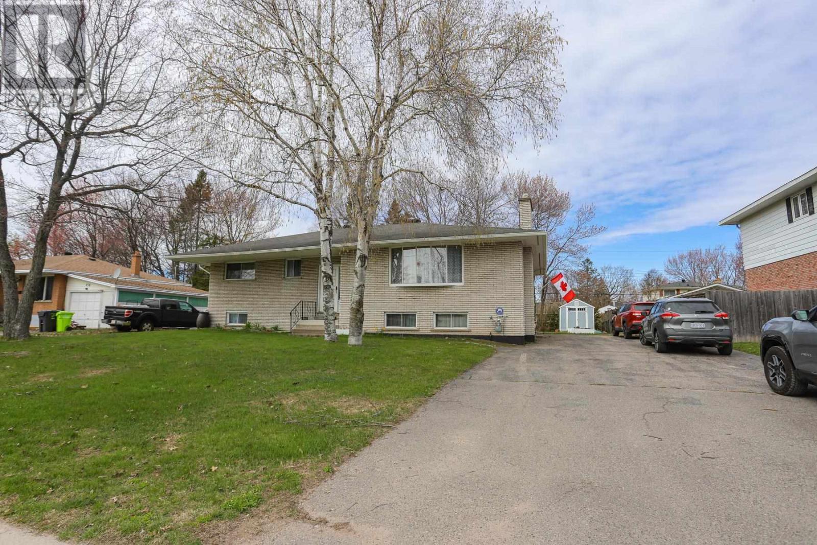 462 Northern Ave E, Sault Ste. Marie, Ontario  P6B 4J1 - Photo 4 - SM260947