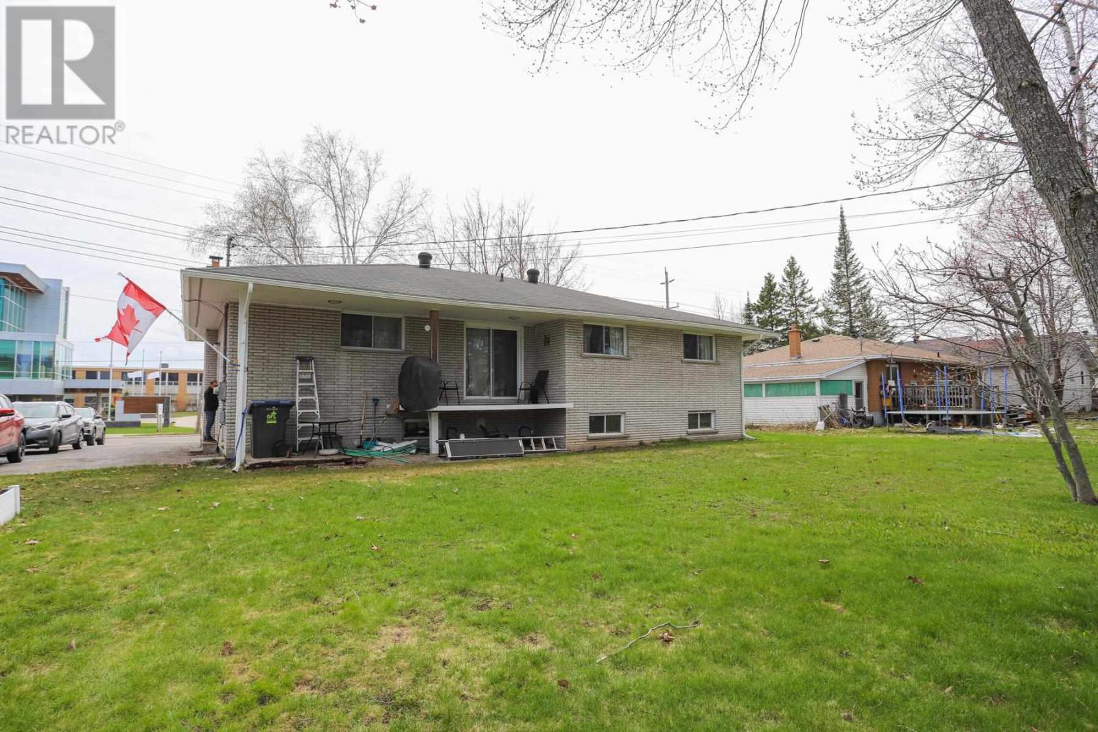 462 Northern Ave E, Sault Ste. Marie, Ontario  P6B 4J1 - Photo 43 - SM260947