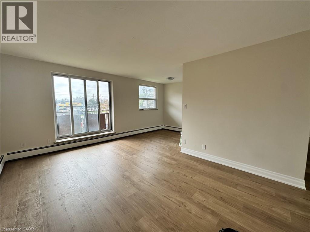 105 Tia Drive Unit# 305, Hamilton, Ontario  L8H 2N8 - Photo 2 - 40821986