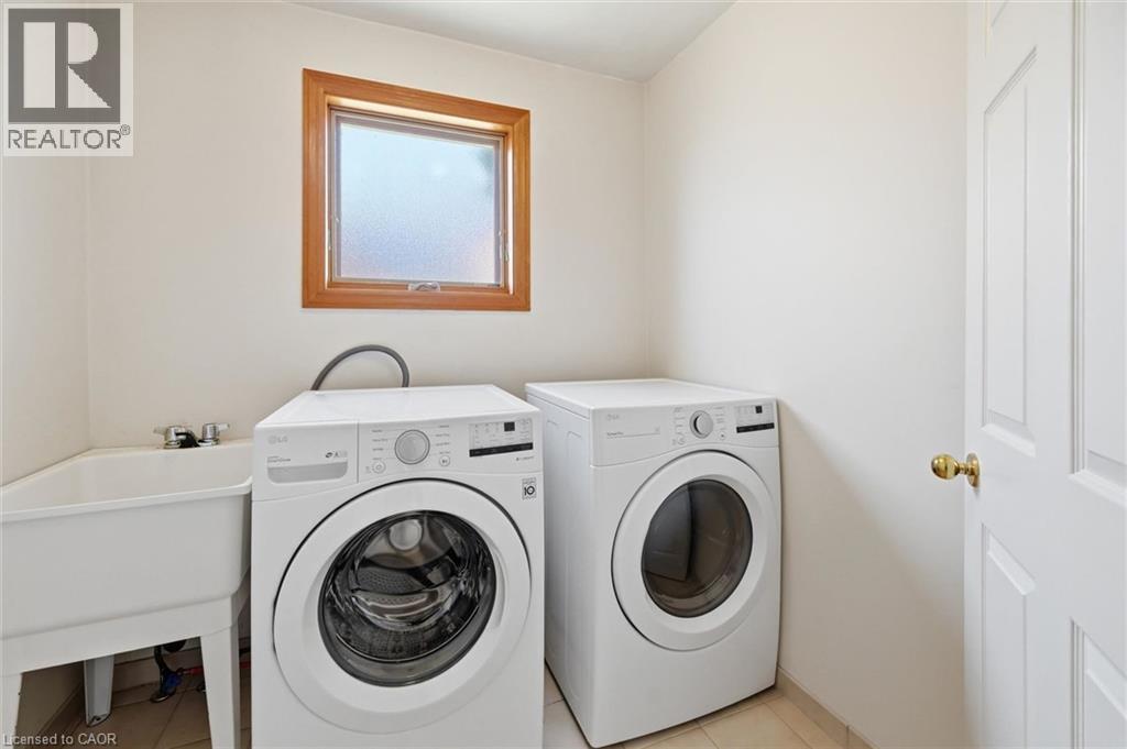 2018 Barlow Crescent, Burlington, Ontario  L7P 4N8 - Photo 29 - 40824120