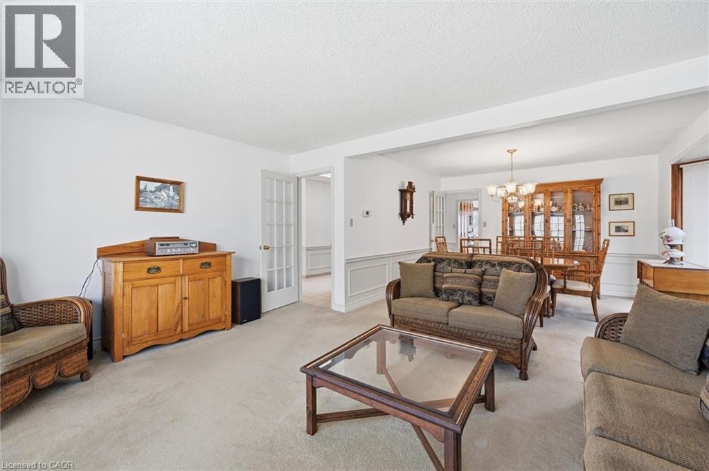 2018 Barlow Crescent, Burlington, Ontario  L7P 4N8 - Photo 7 - 40824120