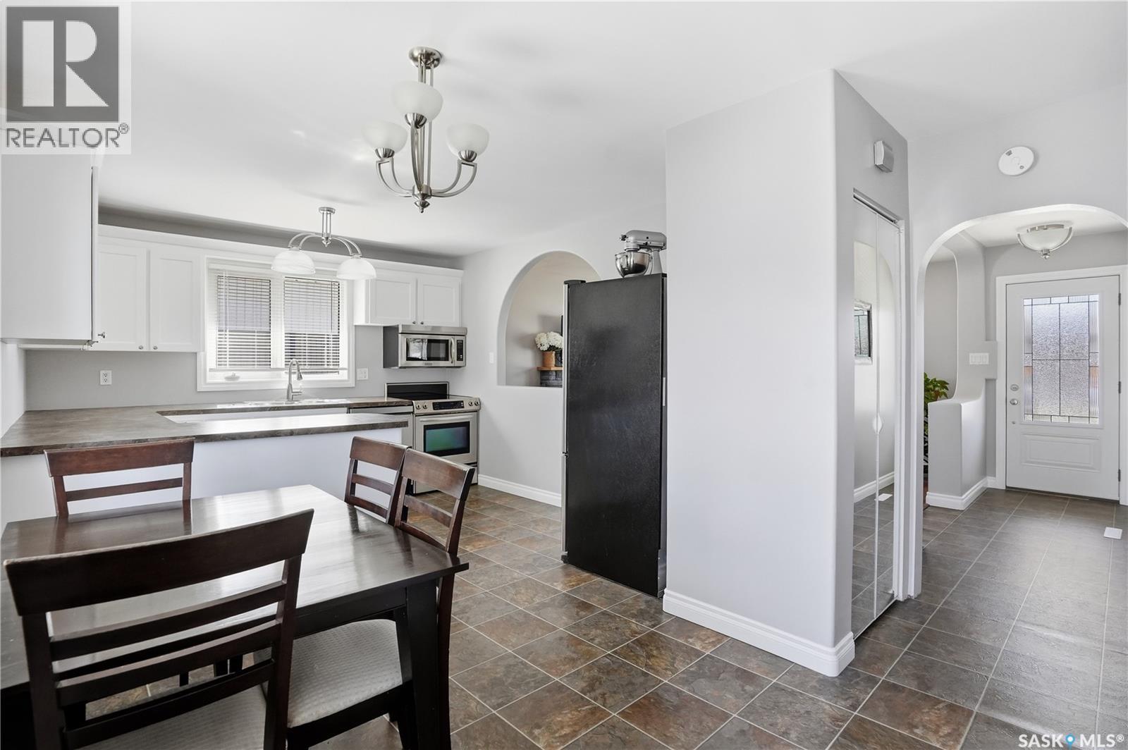 115 Stapleford Crescent, Regina, Saskatchewan  S4R 4S8 - Photo 10 - SK035394