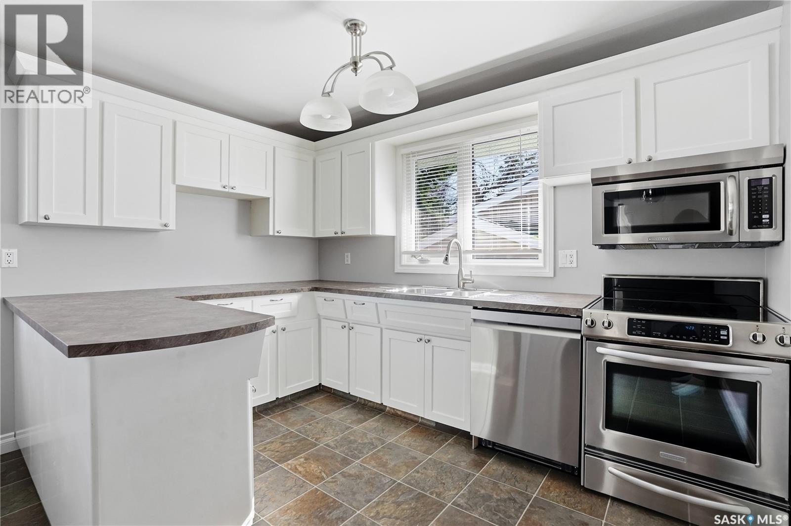 115 Stapleford Crescent, Regina, Saskatchewan  S4R 4S8 - Photo 12 - SK035394
