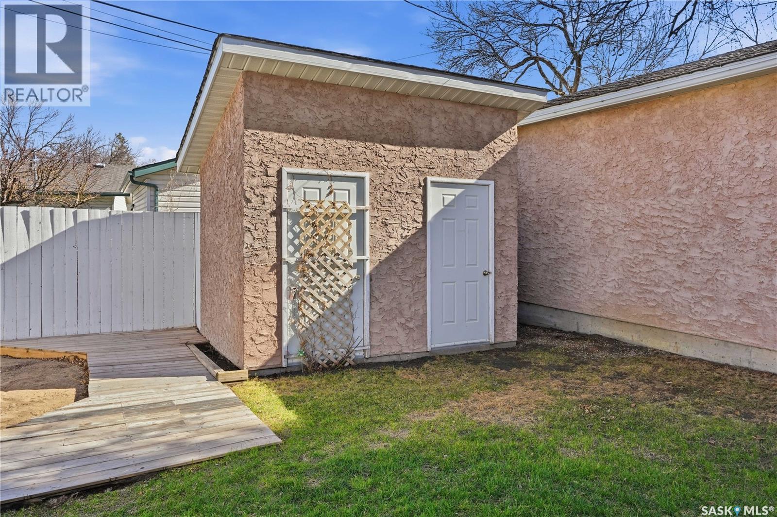 115 Stapleford Crescent, Regina, Saskatchewan  S4R 4S8 - Photo 38 - SK035394