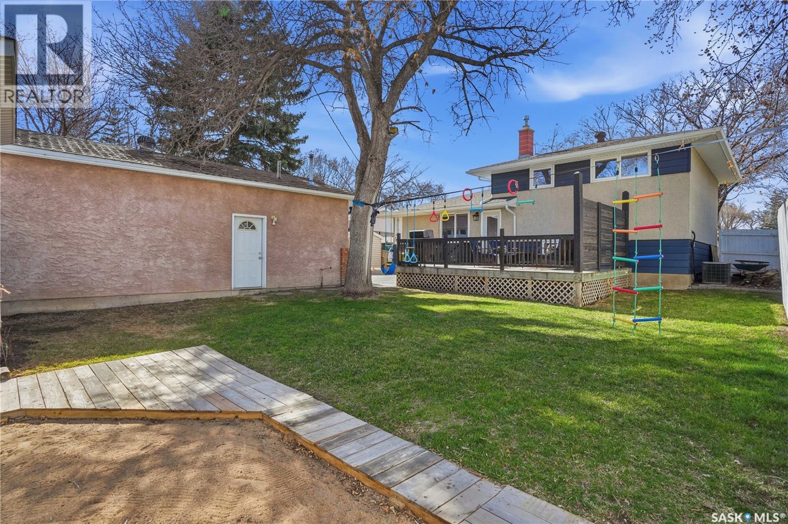 115 Stapleford Crescent, Regina, Saskatchewan  S4R 4S8 - Photo 39 - SK035394