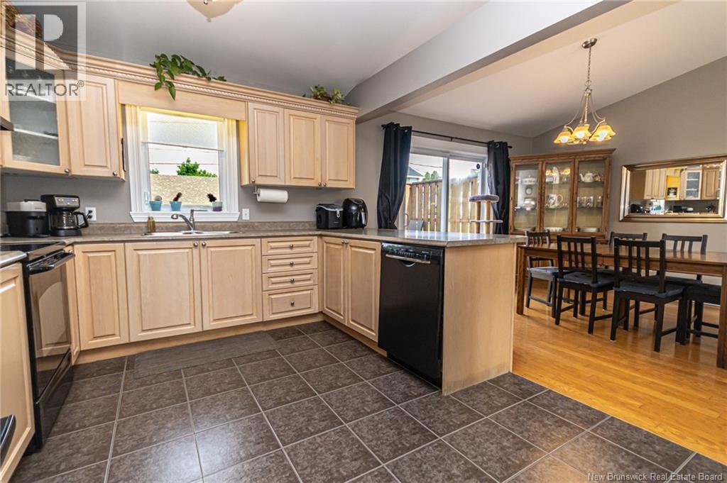 10 Jolyn Crescent, Fredericton, New Brunswick  E3A 0P8 - Photo 9 - NB139129