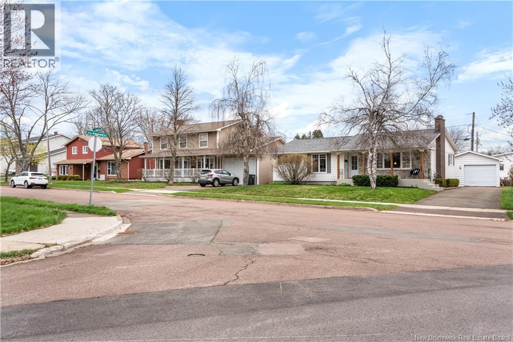 3 Laird Avenue, Moncton, New Brunswick  E1E 2P2 - Photo 3 - NB139035