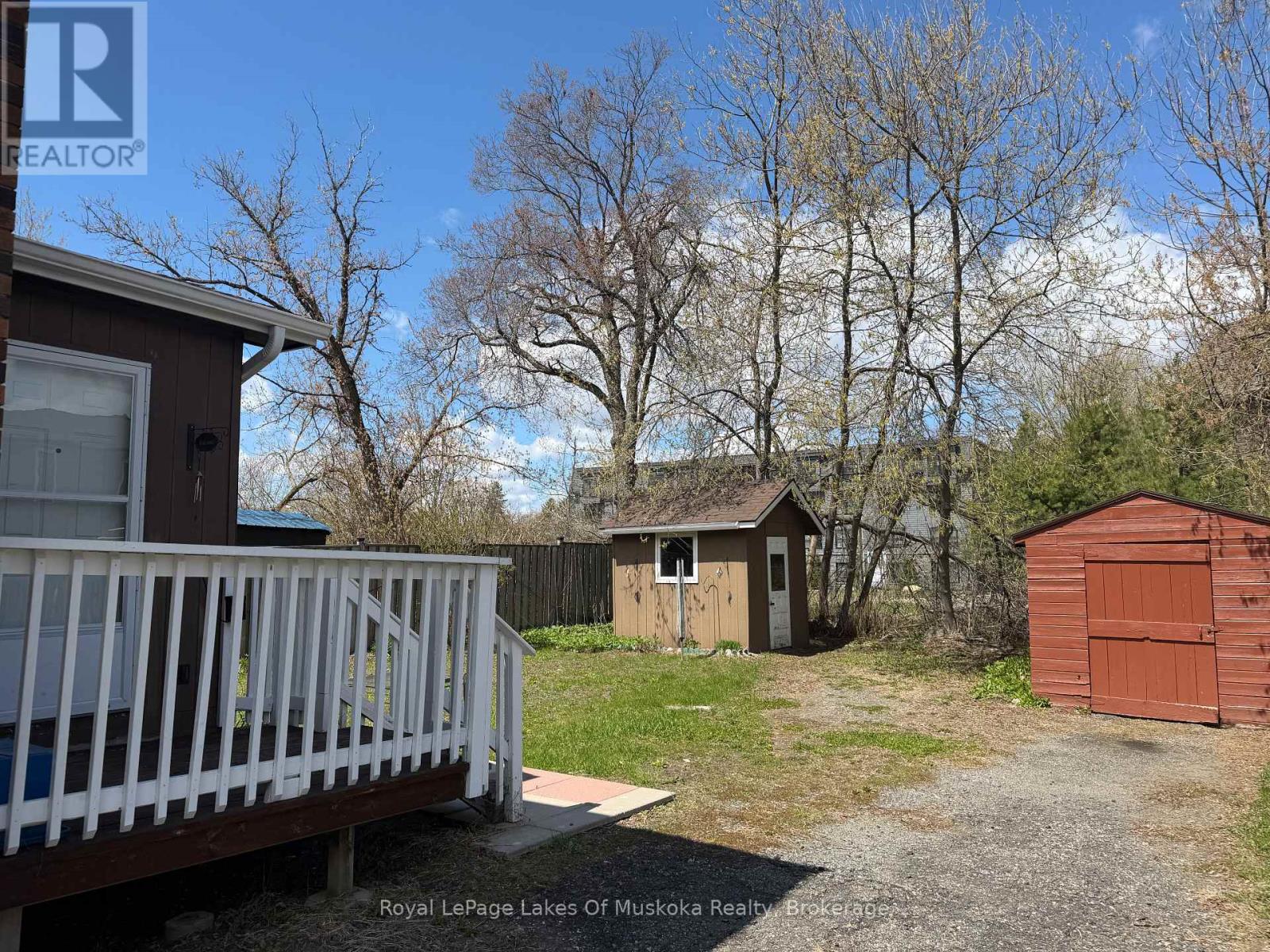 190 Ecclestone Drive, Bracebridge, Ontario  P1L 1E5 - Photo 3 - X12797404
