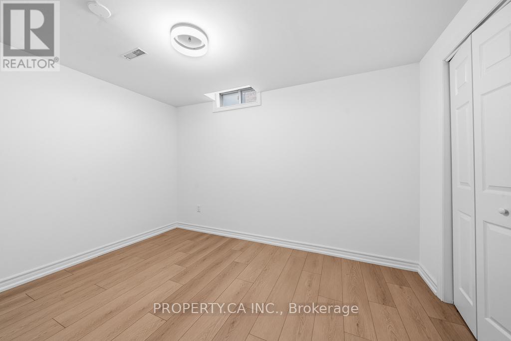 217 Hampton Court, Newmarket, Ontario  L3Y 6J5 - Photo 40 - N13088796