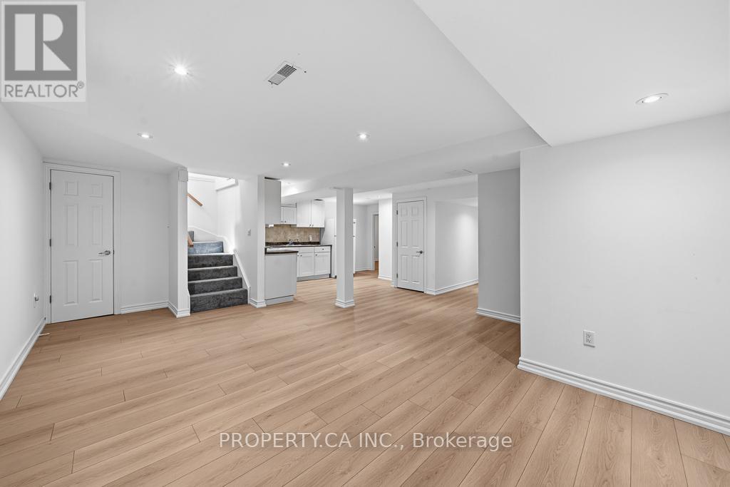 217 Hampton Court, Newmarket, Ontario  L3Y 6J5 - Photo 37 - N13088796