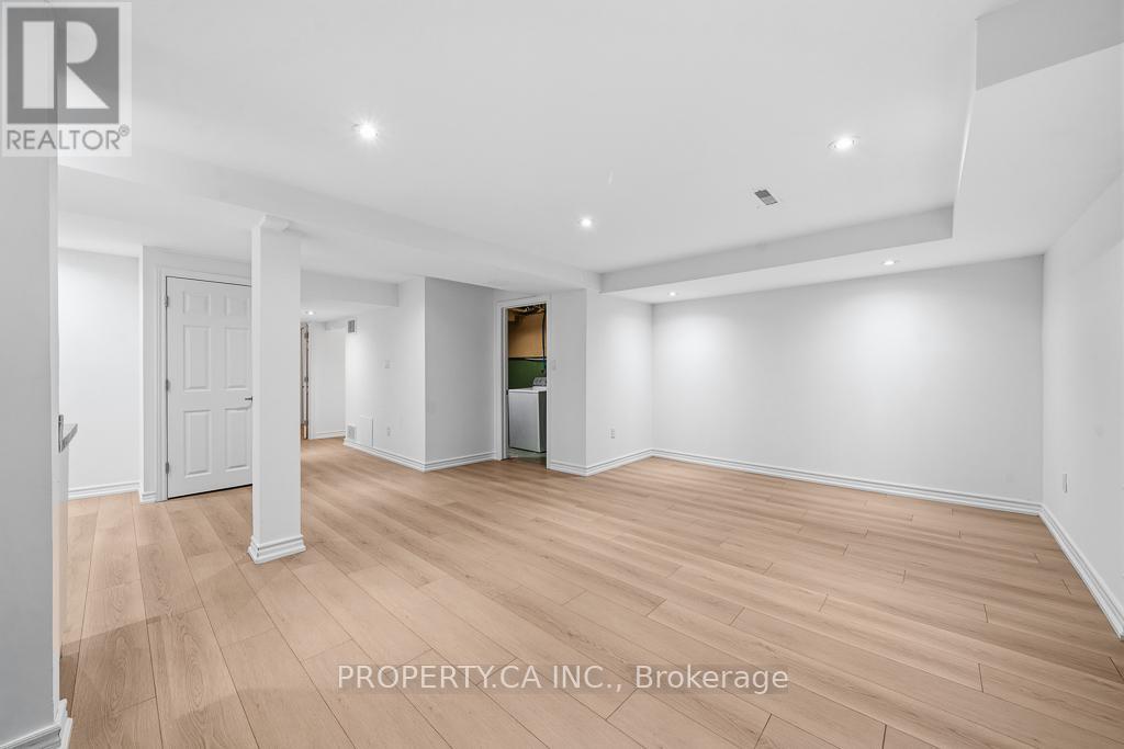217 Hampton Court, Newmarket, Ontario  L3Y 6J5 - Photo 38 - N13088796