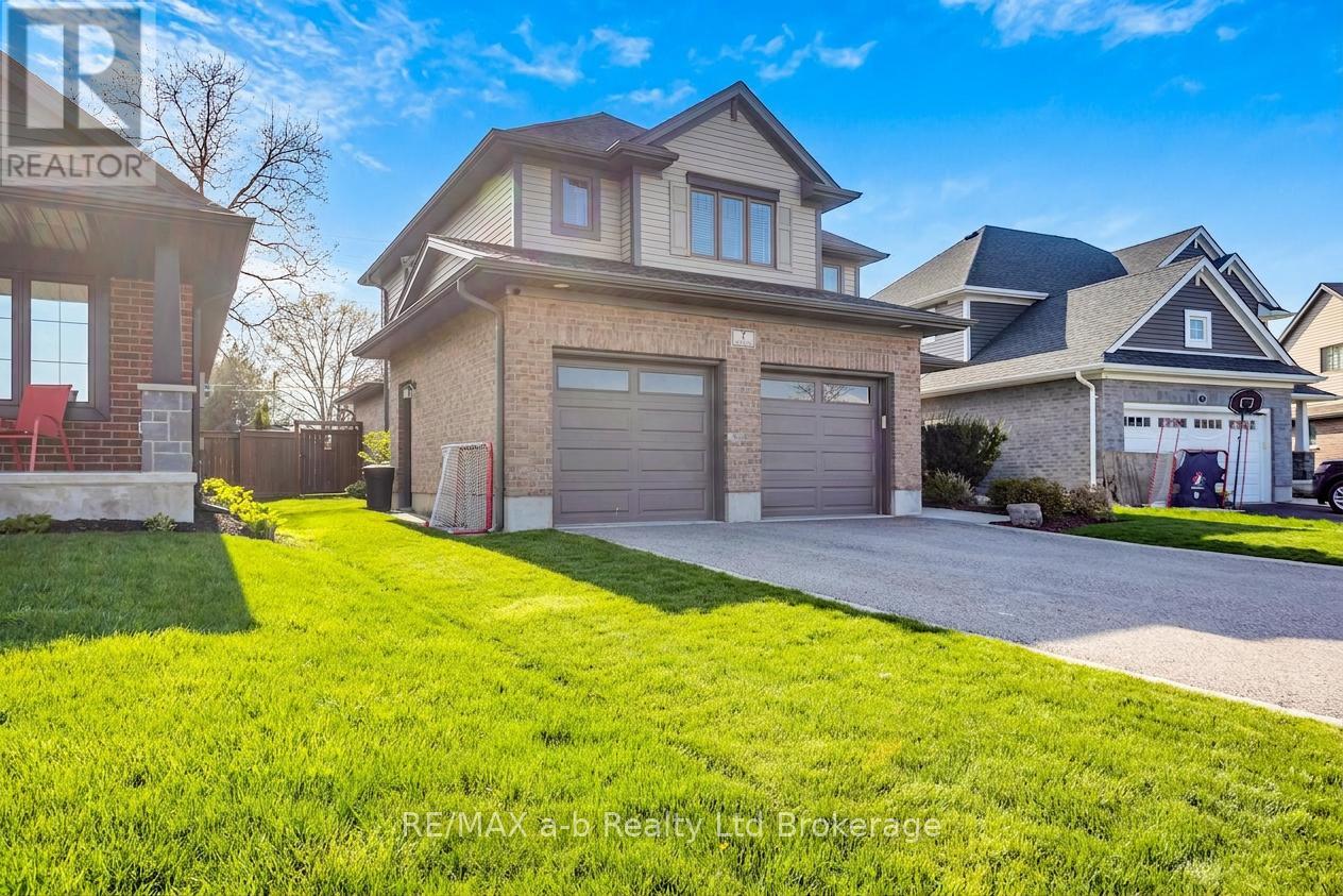 7 Arnold Street, Tillsonburg, Ontario  N4G 0G9 - Photo 2 - X13110266