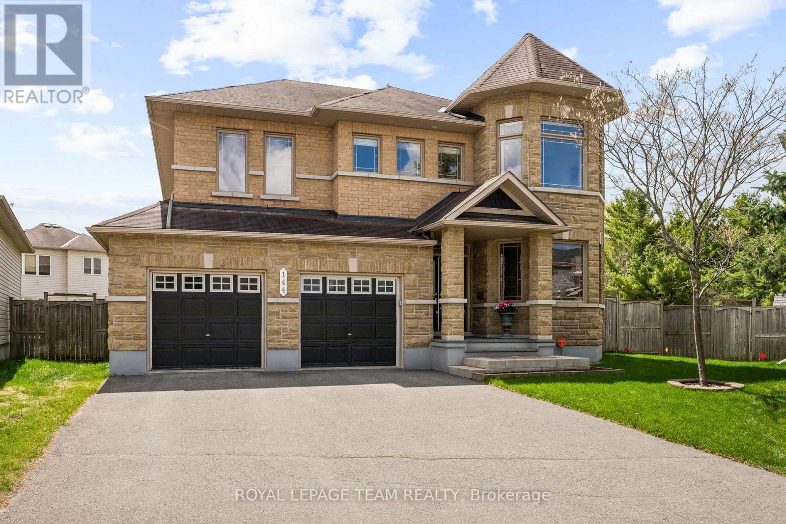 144 WHERNSIDE TERRACE, Ottawa, Ontario