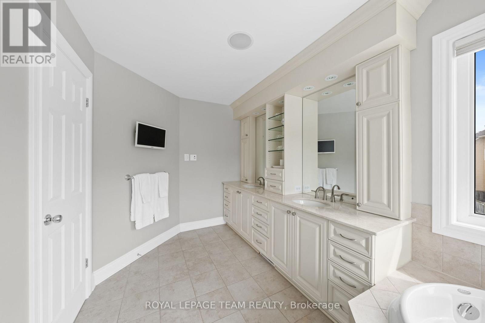 144 Whernside Terrace, Ottawa, Ontario  K2W 0C6 - Photo 30 - X12939580
