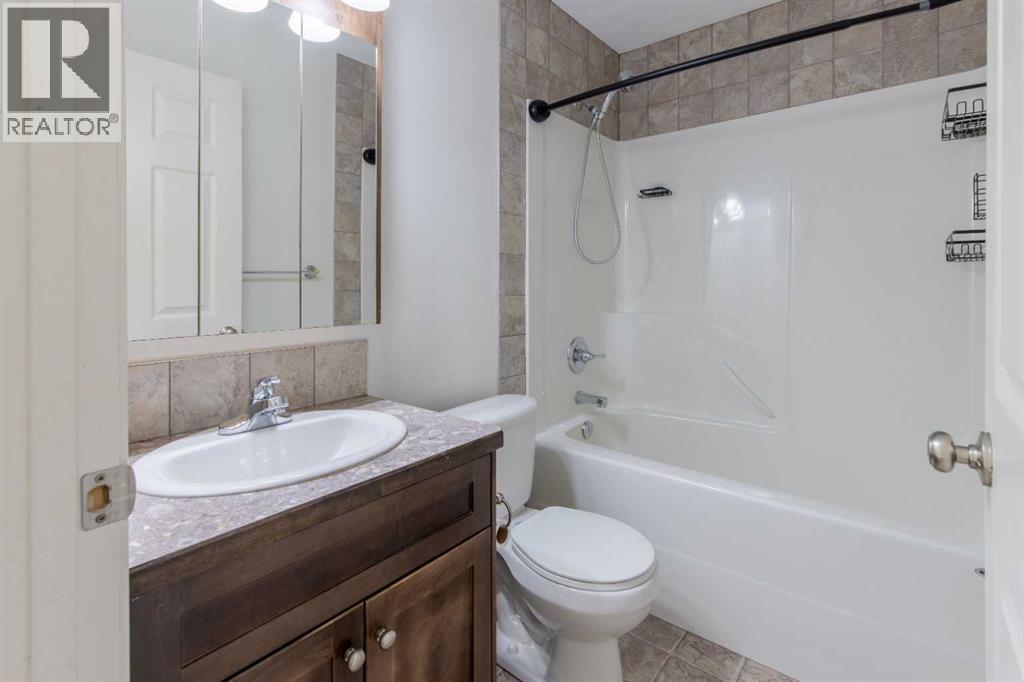 3(C), 4406 Lake Drive, Coalhurst, Alberta  T0L 0V2 - Photo 30 - A2305696