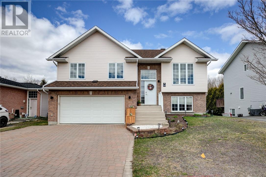 195 CEDARGREEN, Garson, Ontario