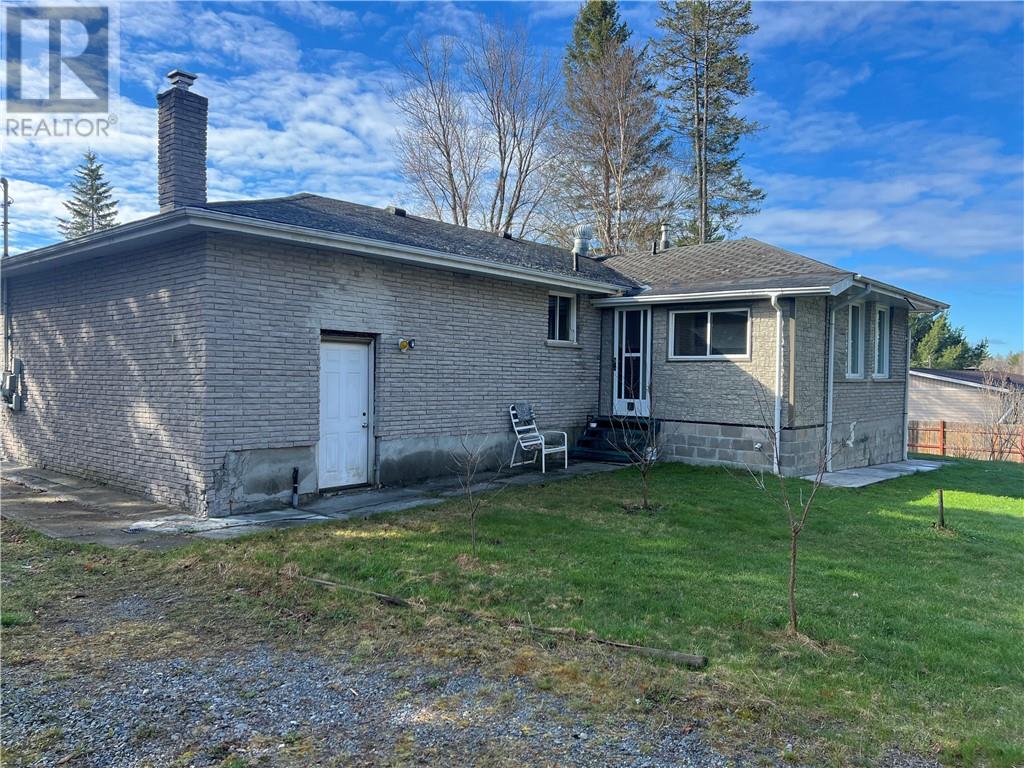 7 Spruce Street, Markstay, Ontario  P0M 2G0 - Photo 19 - 2127631