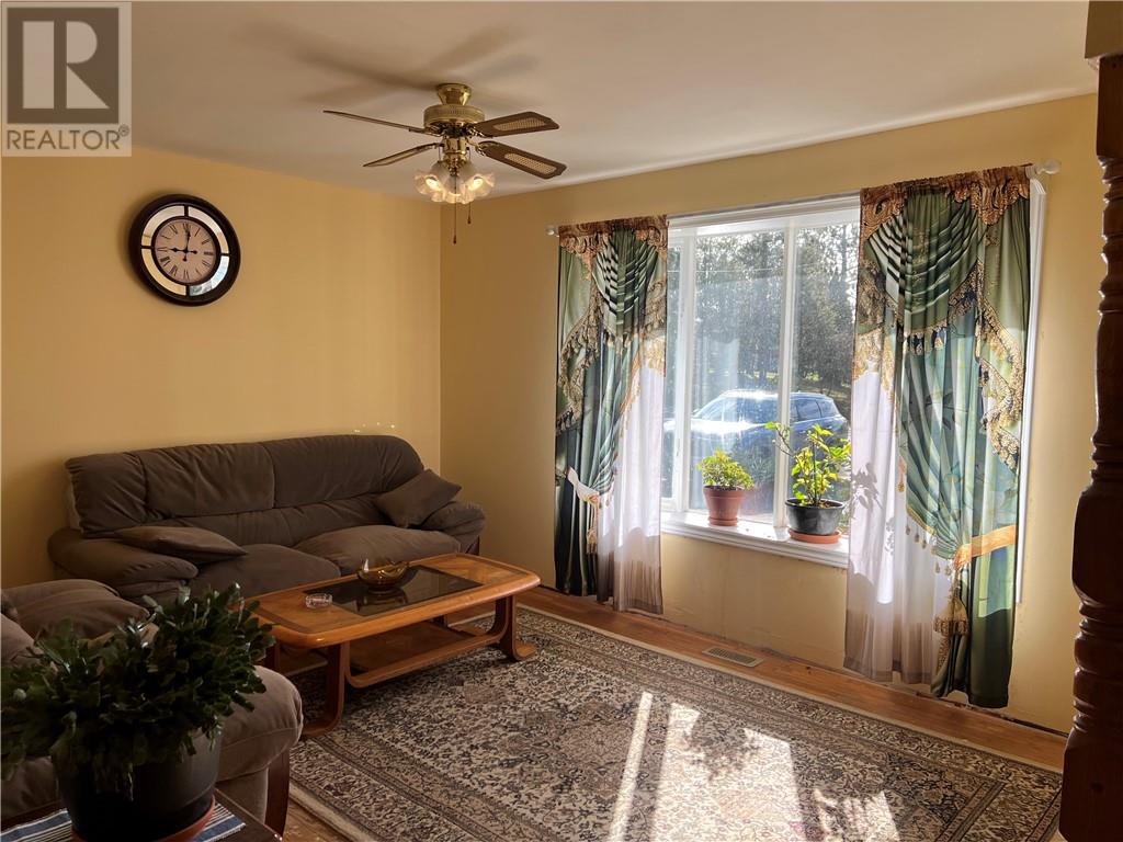 7 Spruce Street, Markstay, Ontario  P0M 2G0 - Photo 5 - 2127631