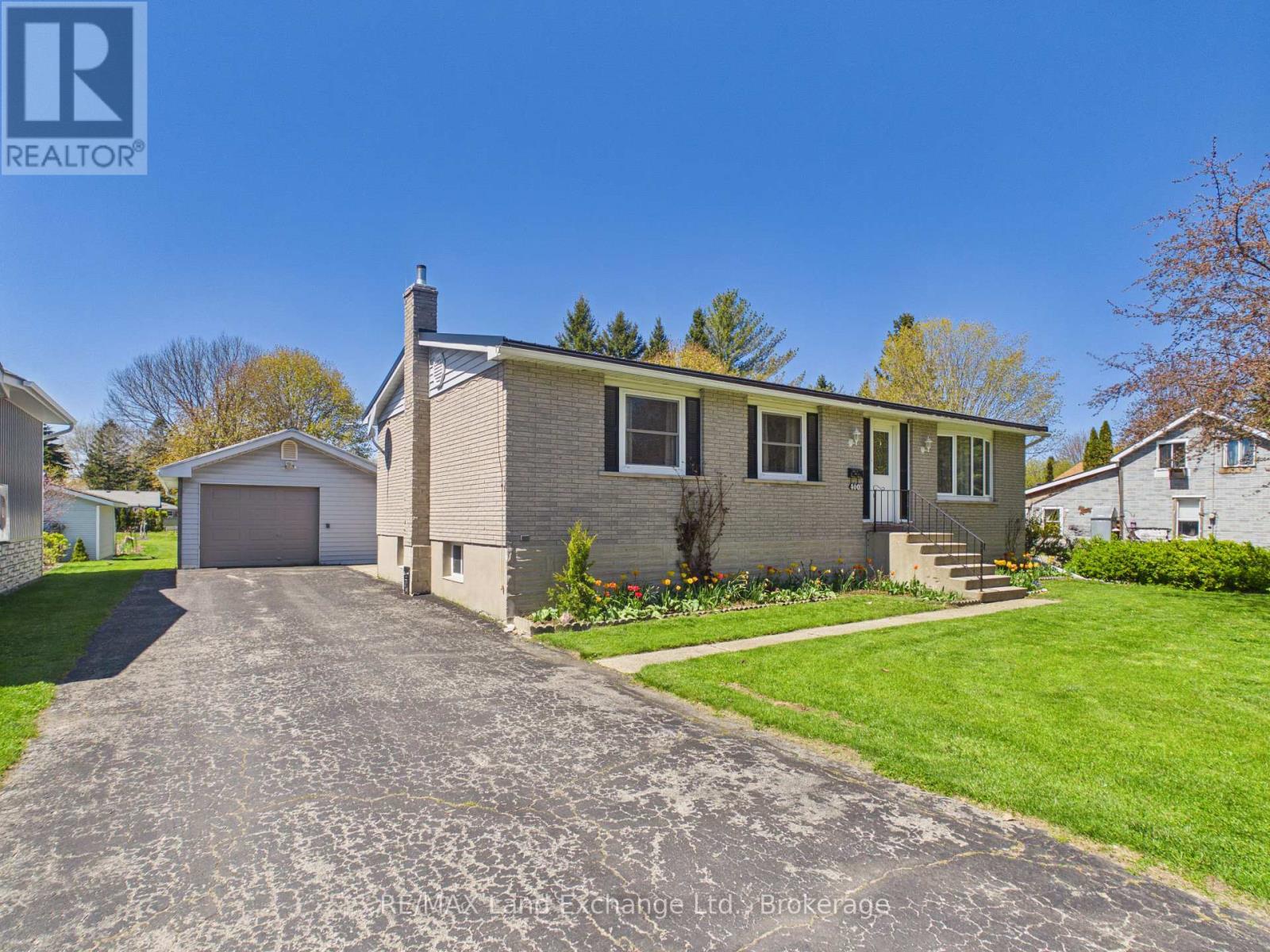 400 ADELAIDE STREET, Kincardine, Ontario