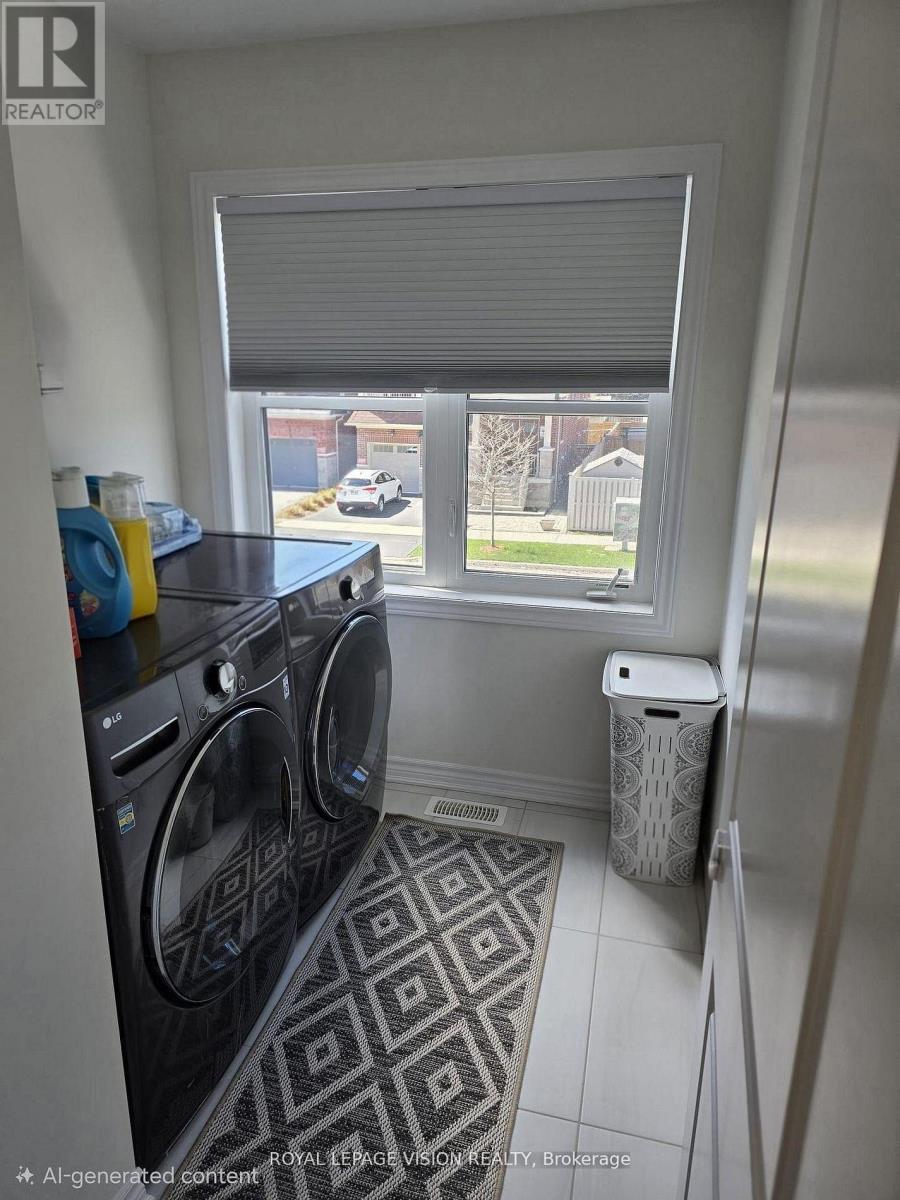 33 Bremner Street, Whitby, Ontario  L1R 1W5 - Photo 13 - E13110088