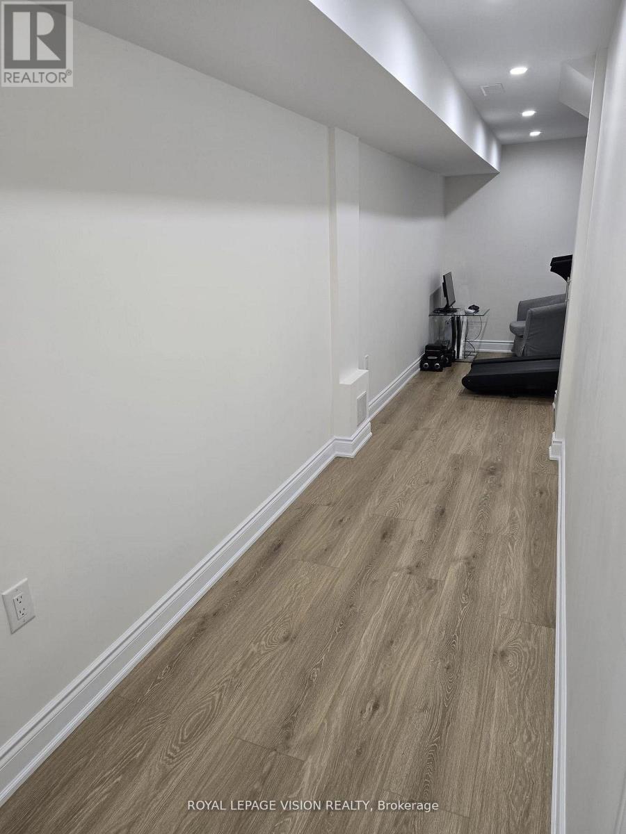 33 Bremner Street, Whitby, Ontario  L1R 1W5 - Photo 21 - E13110088