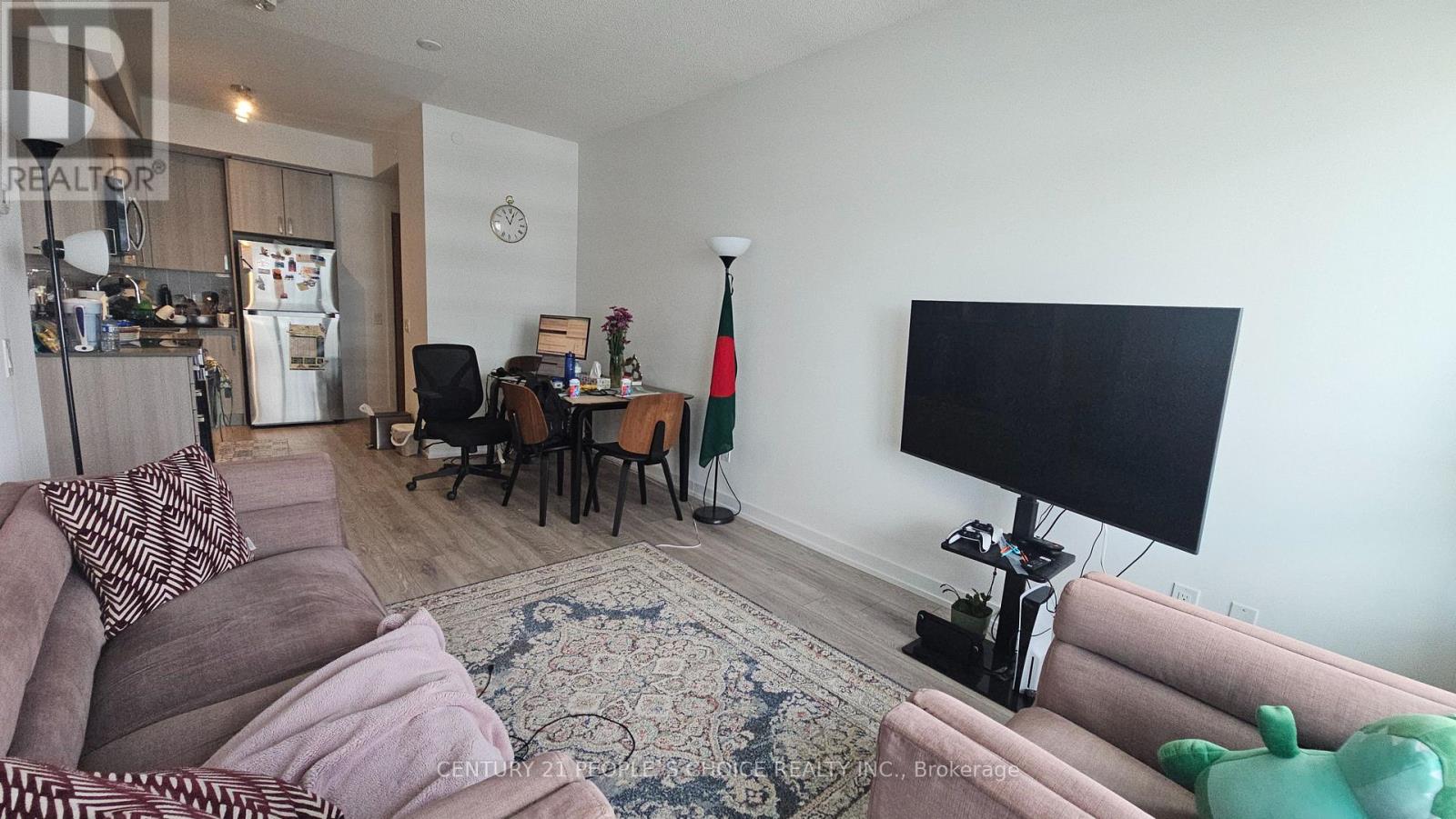 2505 - 1455 Celebration Drive, Pickering, Ontario  L1W 0C3 - Photo 3 - E13110128