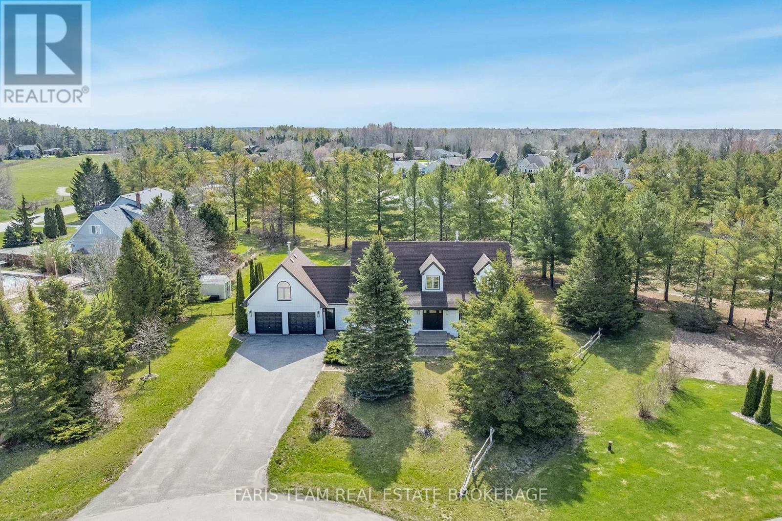 3 Matthew Court, Wasaga Beach, Ontario  L9Z 1J5 - Photo 3 - S12864982