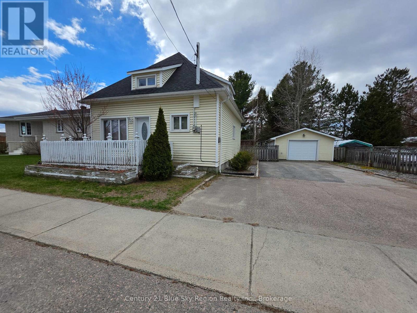 167 CACHE BAY ROAD, West Nipissing, Ontario