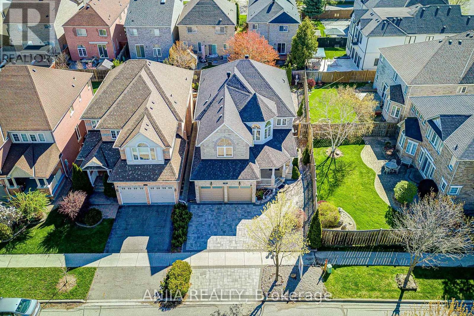 78 Hollylane Drive, Markham, Ontario  L6C 2J8 - Photo 3 - N13110078