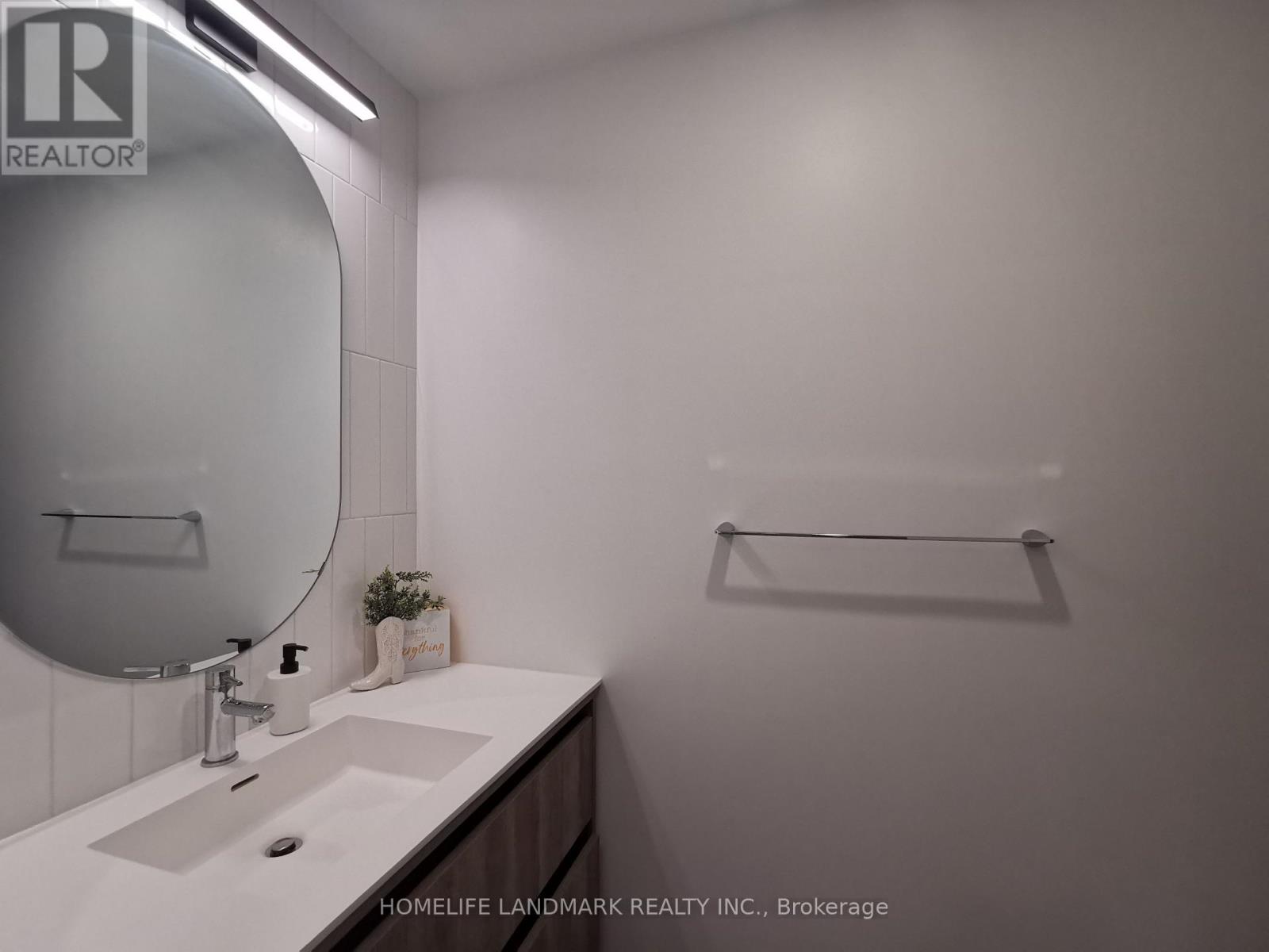 1008 - 8 Beverley Glen Boulevard, Vaughan, Ontario  L4J 0L5 - Photo 10 - N13110190