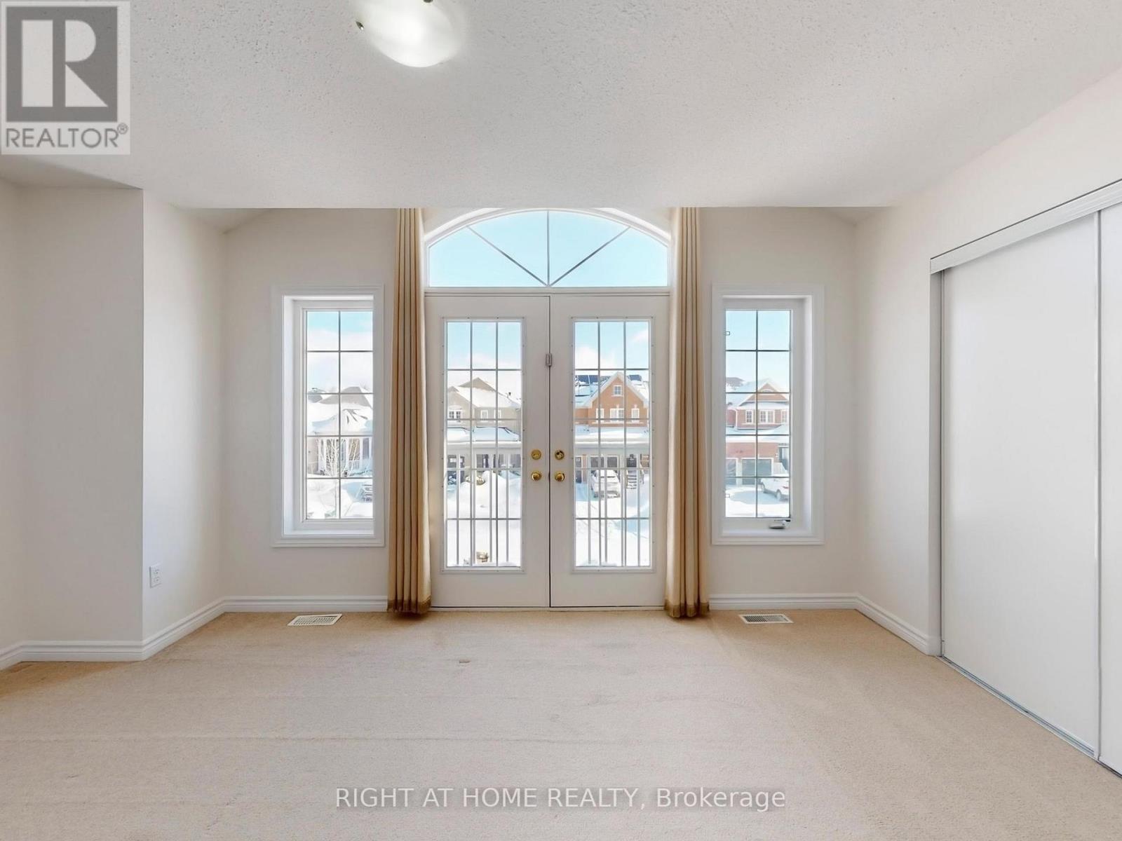 20 Charlemagne Avenue, Barrie, Ontario  L4M 0A7 - Photo 27 - S13110080